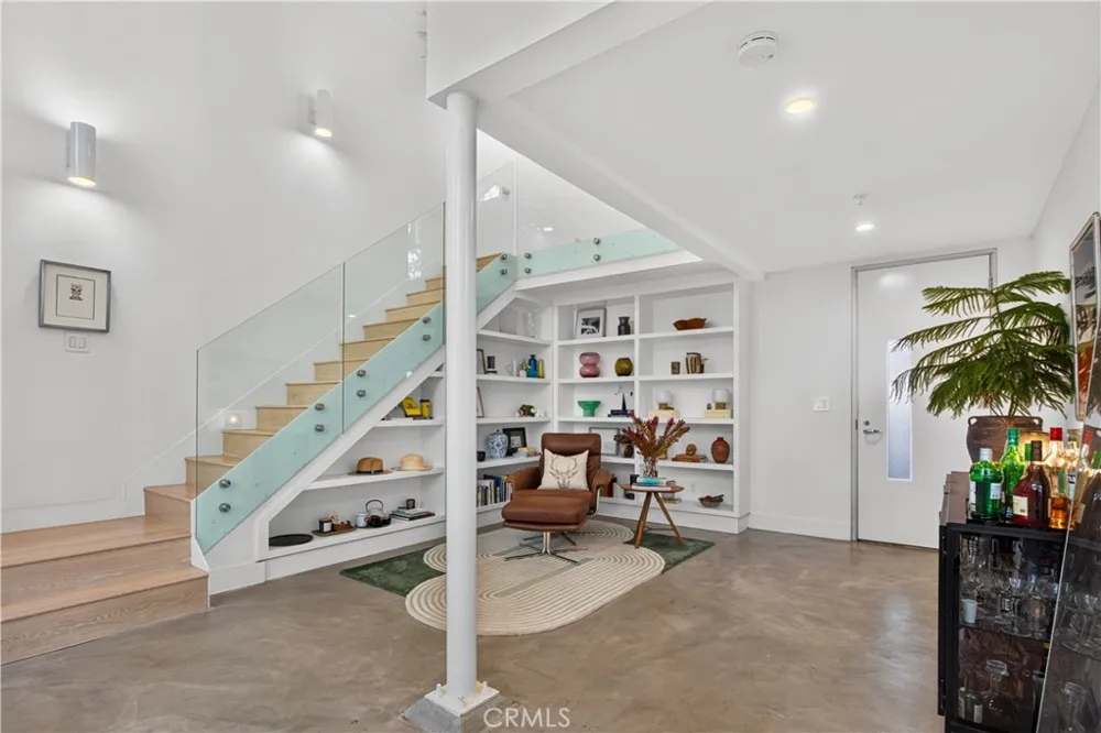1037 Laurel Avenue #1 West Hollywood, CA 90046