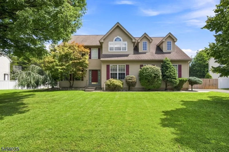 133 Charles St Franklin, NJ 08873