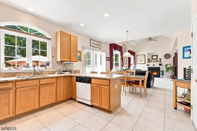 133 Charles St Franklin, NJ 08873