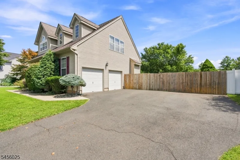 133 Charles St Franklin, NJ 08873