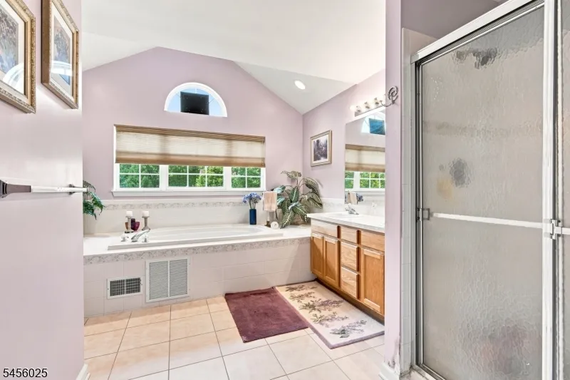 133 Charles St Franklin, NJ 08873