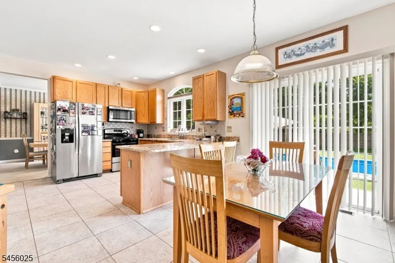 133 Charles St Franklin, NJ 08873