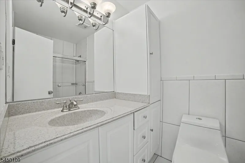 132 Bayberry Row Ondo Bernards, NJ 07920