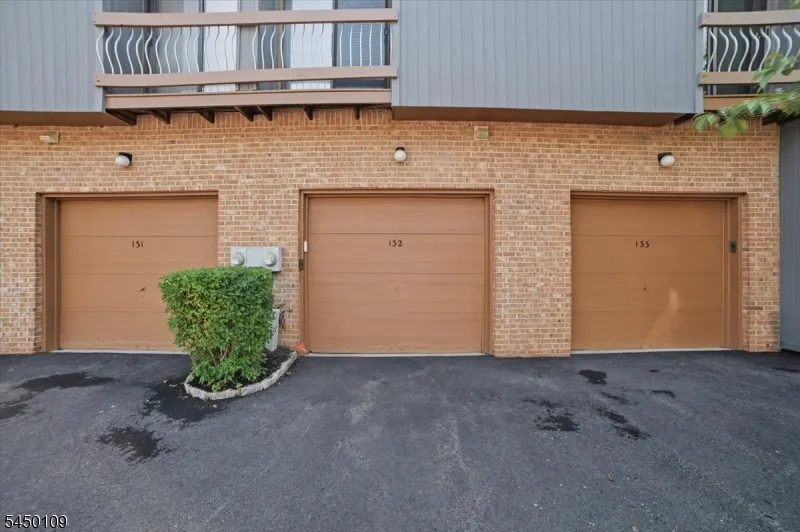 132 Bayberry Row Ondo Bernards, NJ 07920