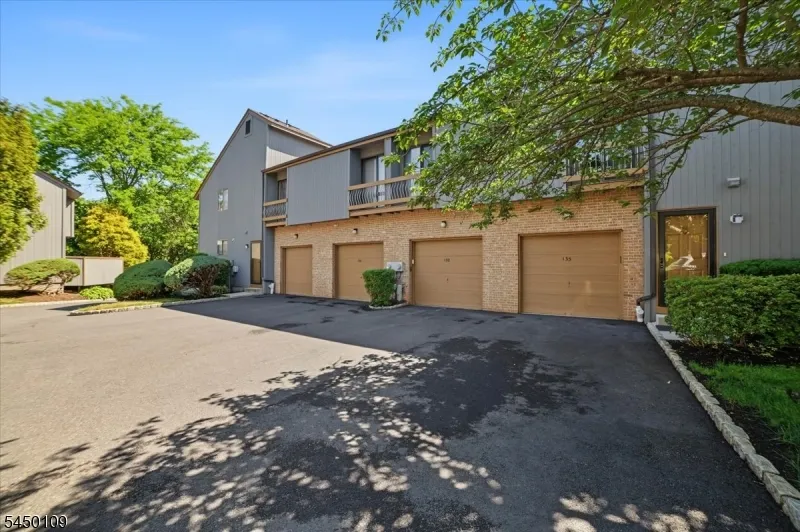 132 Bayberry Row Ondo Bernards, NJ 07920