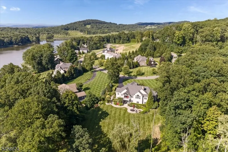 15 Windemere Way Sparta, NJ 07871