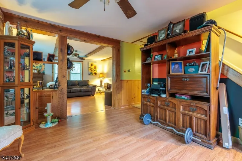 687 Riegelsville Rd Holland, NJ 08848