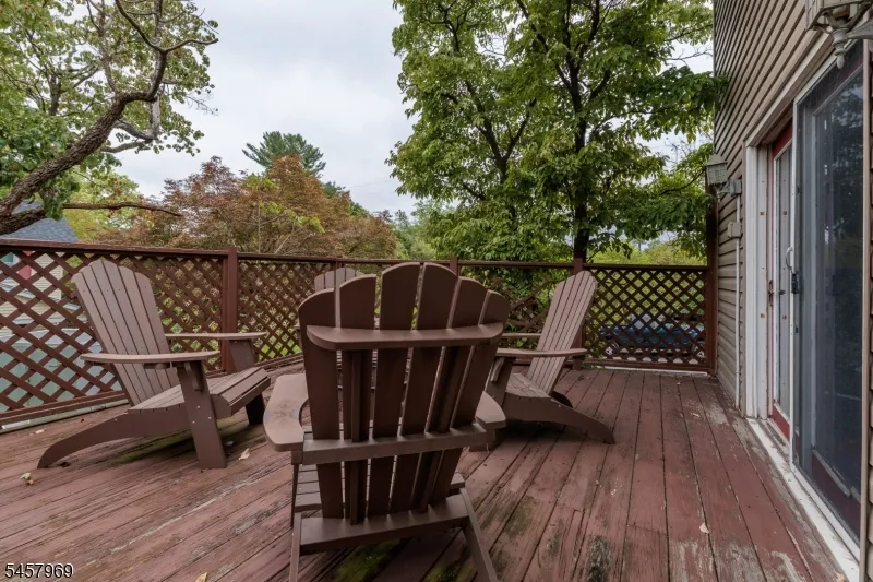 687 Riegelsville Rd Holland, NJ 08848
