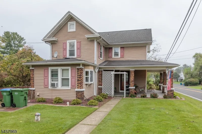 687 Riegelsville Rd Holland, NJ 08848