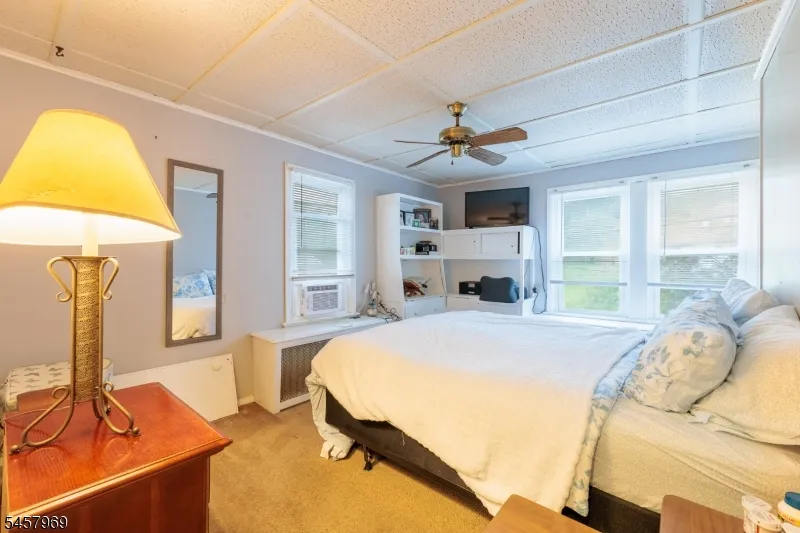 687 Riegelsville Rd Holland, NJ 08848