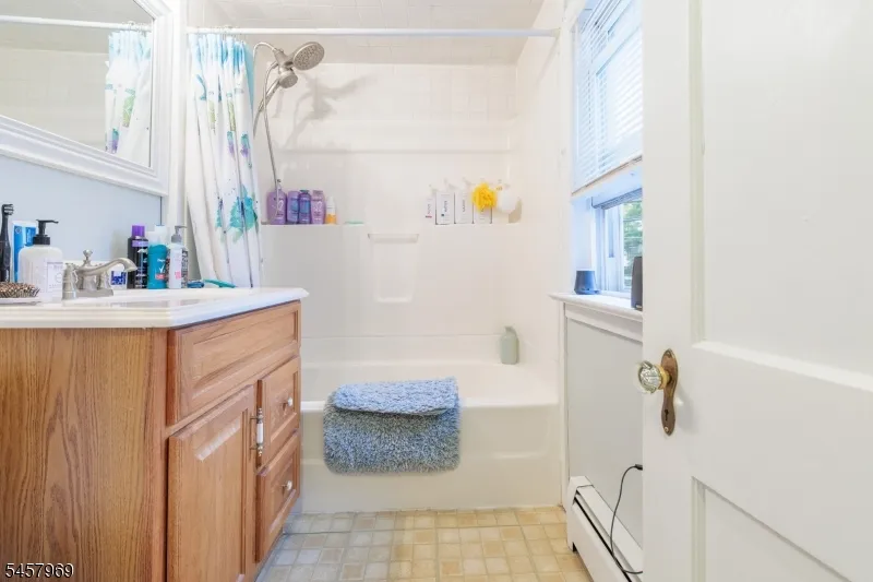687 Riegelsville Rd Holland, NJ 08848