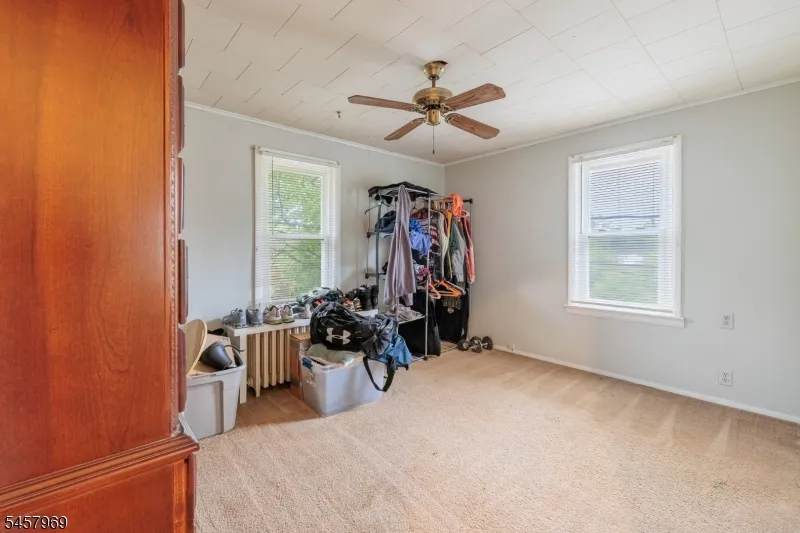 687 Riegelsville Rd Holland, NJ 08848