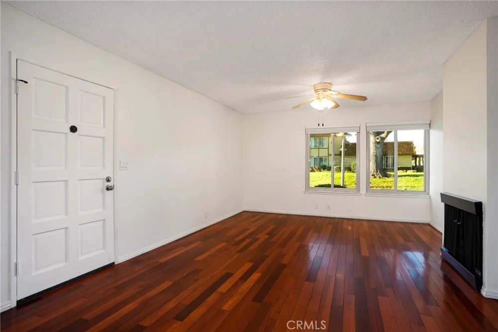 5165 Dover La Palma, CA 90623