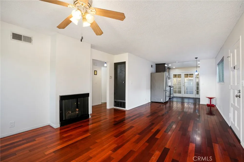 5165 Dover La Palma, CA 90623