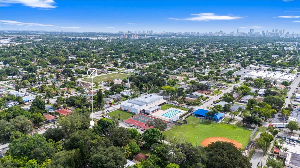 16860 NE 3rd Ct North Miami Beach, FL 33162