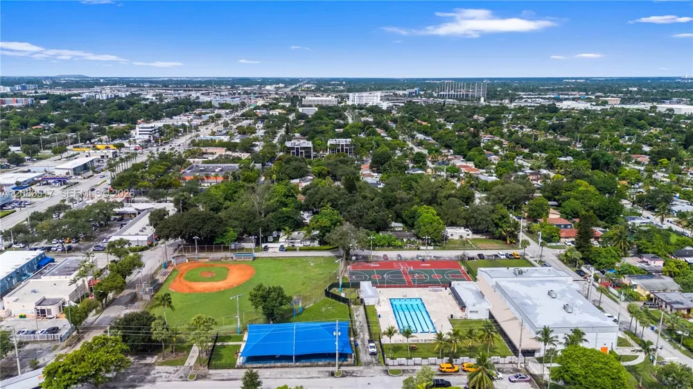 16860 NE 3rd Ct North Miami Beach, FL 33162