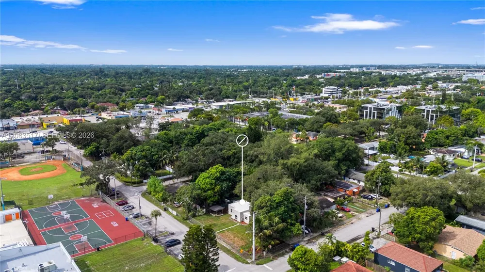 16860 NE 3rd Ct North Miami Beach, FL 33162
