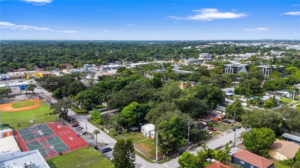 16860 NE 3rd Ct North Miami Beach, FL 33162