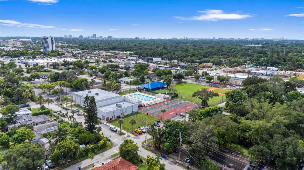 16860 NE 3rd Ct North Miami Beach, FL 33162