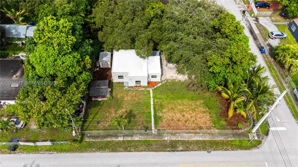 16860 NE 3rd Ct North Miami Beach, FL 33162