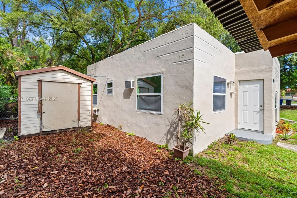 16860 NE 3rd Ct North Miami Beach, FL 33162