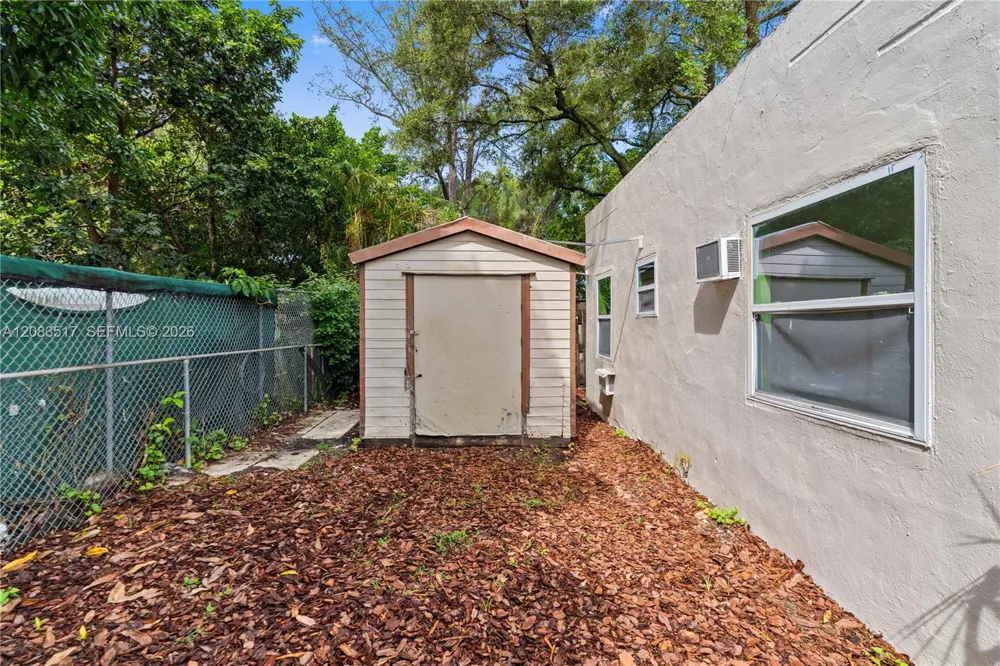 16860 NE 3rd Ct North Miami Beach, FL 33162