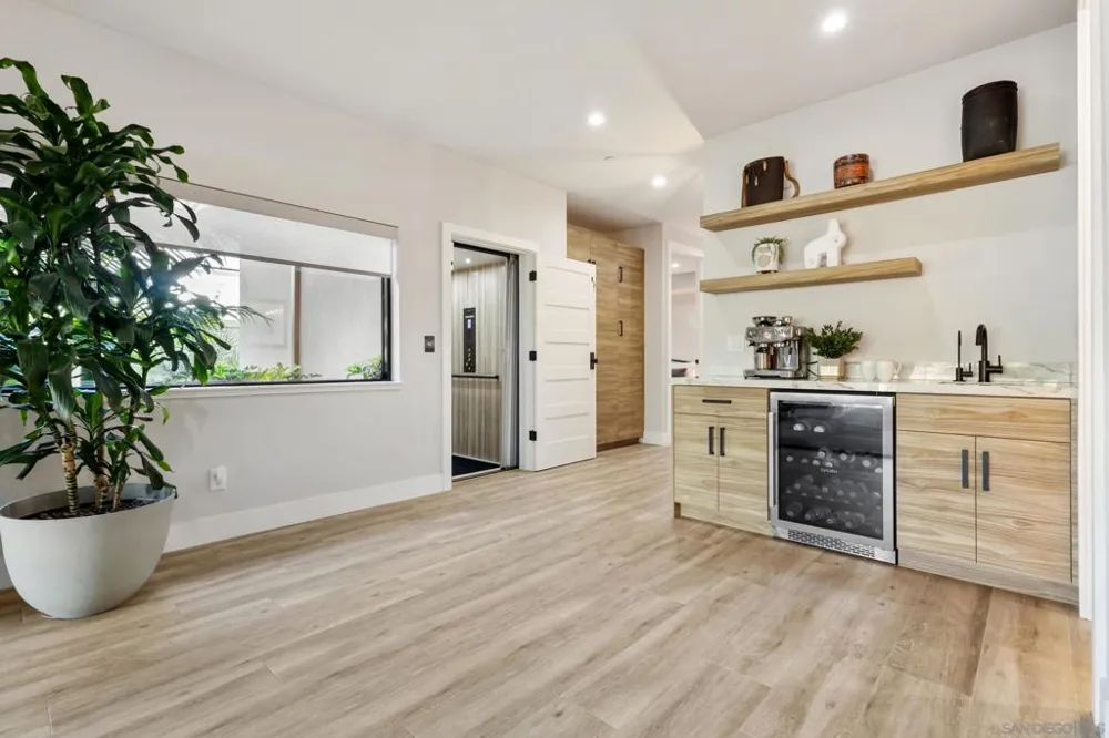4504 Osprey St San Diego, CA 92107