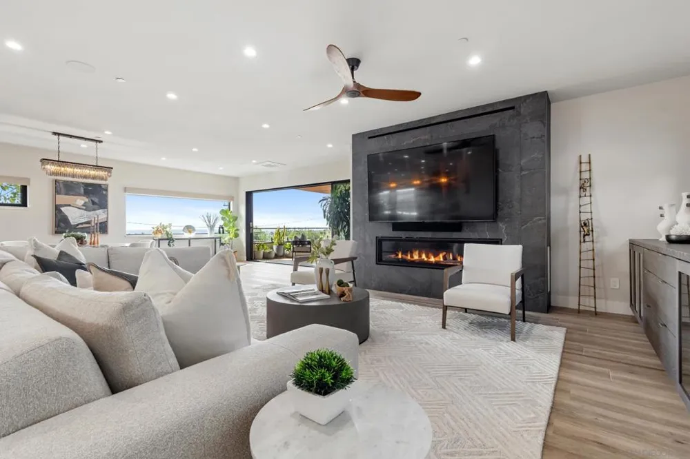 4504 Osprey St San Diego, CA 92107