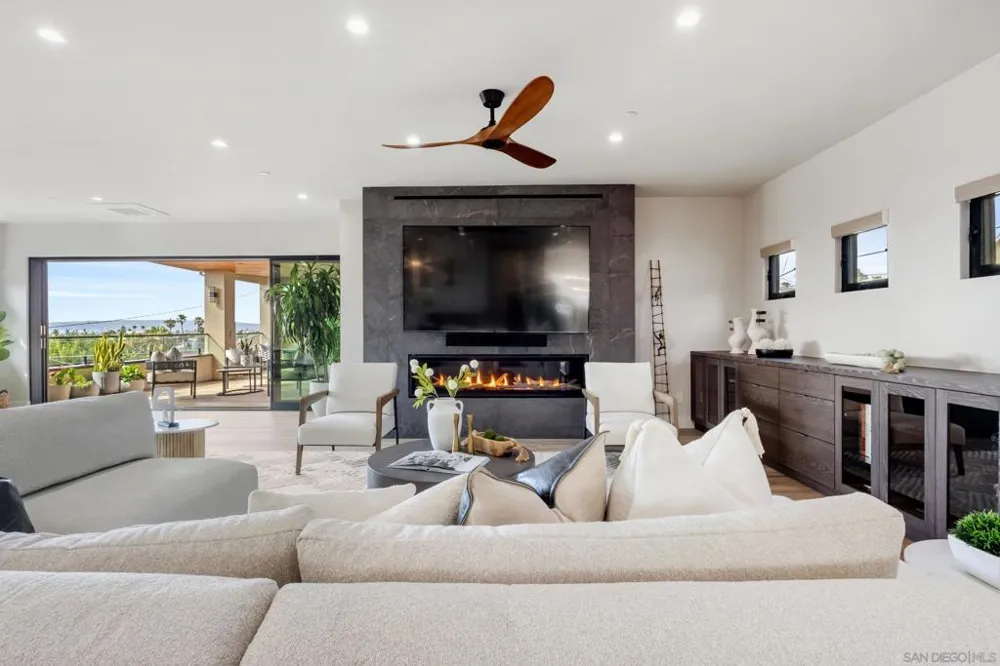 4504 Osprey St San Diego, CA 92107