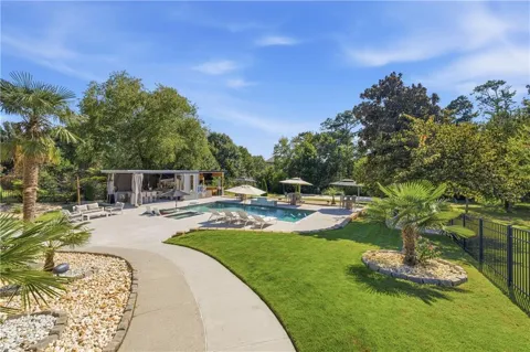 2711 Trailing Ivy Way