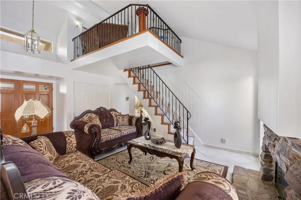 13709 Grand Isle Moorpark, CA 93021