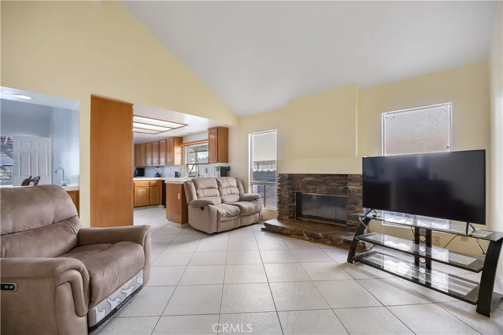 13709 Grand Isle Moorpark, CA 93021