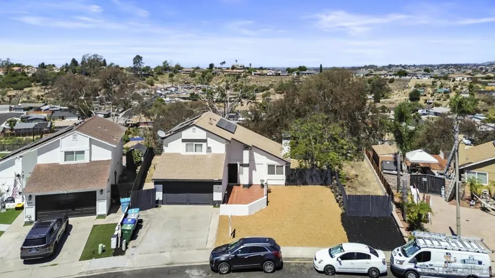 6476 Calle Pavana San Diego, CA 92139