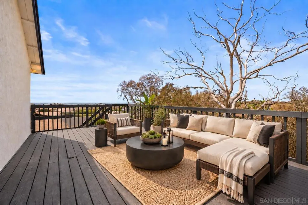 6476 Calle Pavana San Diego, CA 92139