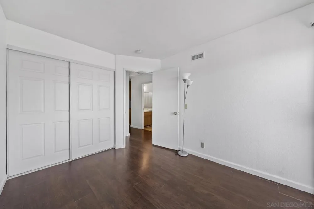 6476 Calle Pavana San Diego, CA 92139