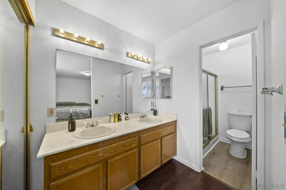 6476 Calle Pavana San Diego, CA 92139