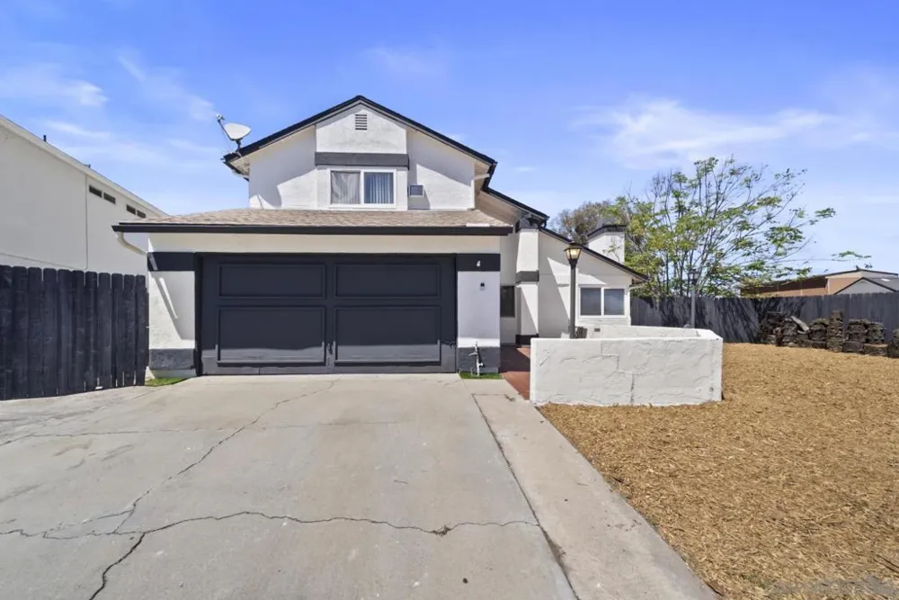 6476 Calle Pavana San Diego, CA 92139