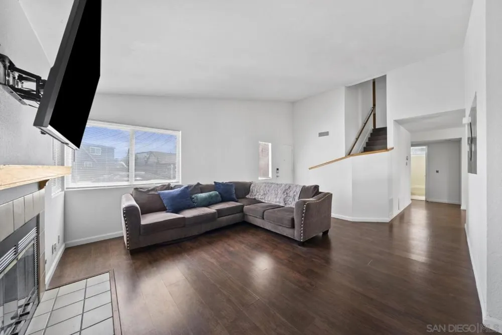 6476 Calle Pavana San Diego, CA 92139