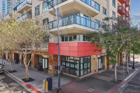 875 G St 108