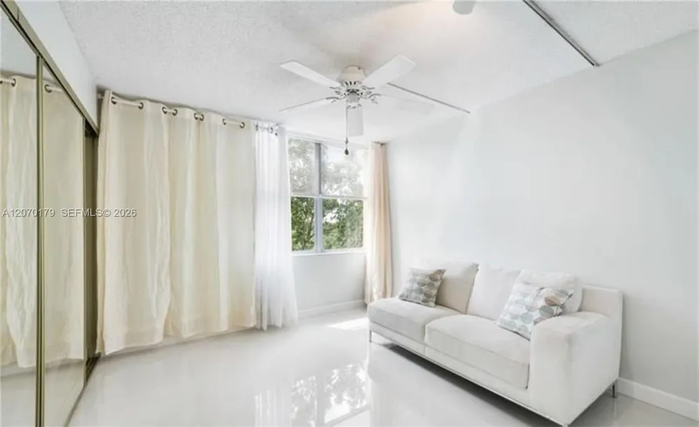 4400 Hillcrest Dr #602B Hollywood, FL 33021