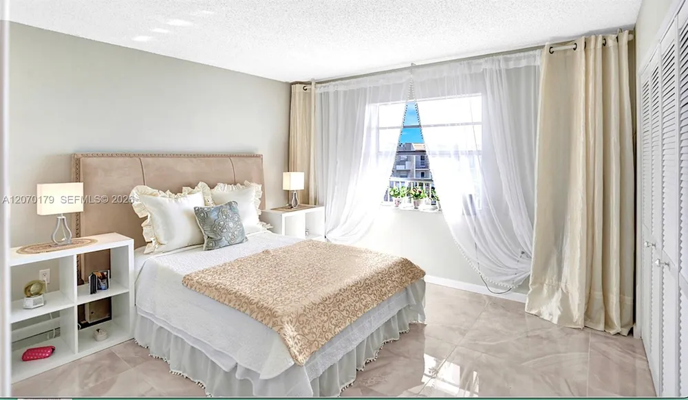 4400 Hillcrest Dr #602B Hollywood, FL 33021