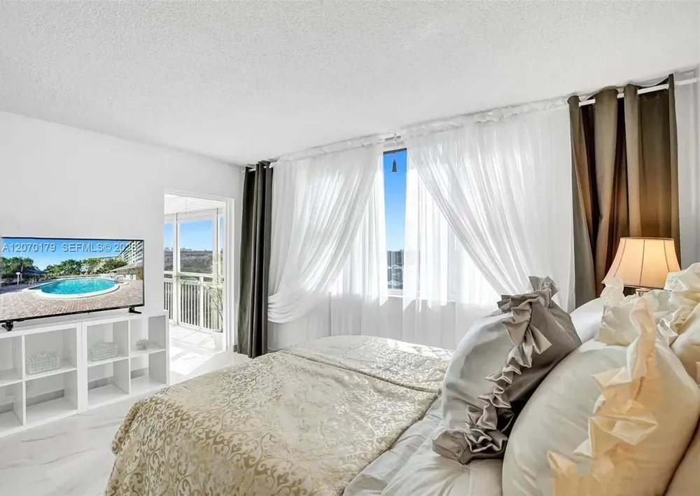 4400 Hillcrest Dr #602B Hollywood, FL 33021