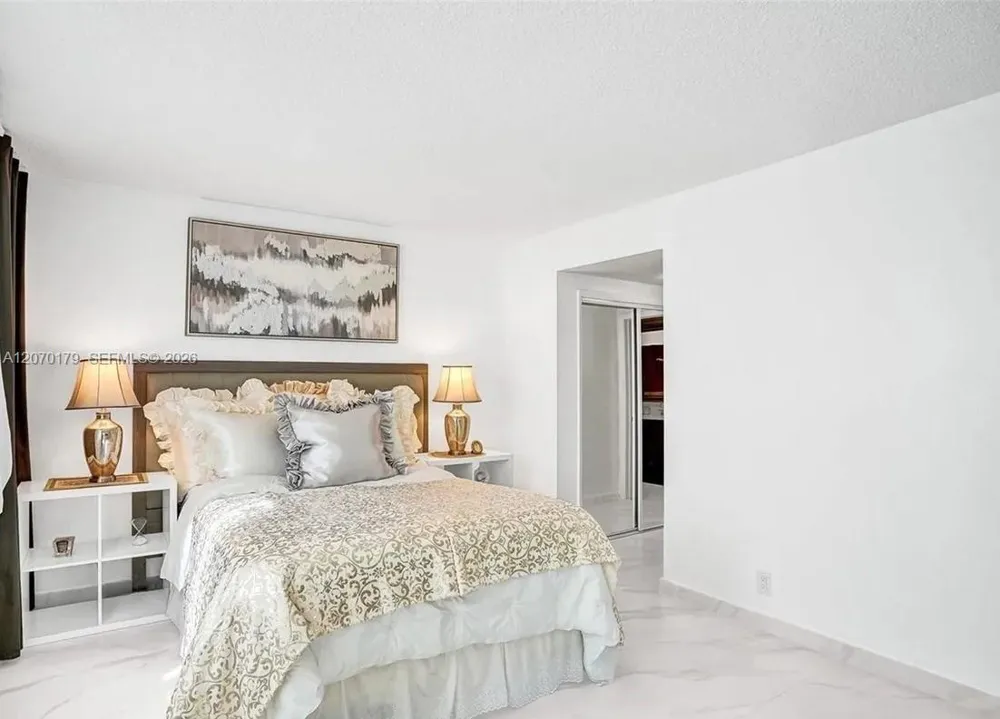 4400 Hillcrest Dr #602B Hollywood, FL 33021