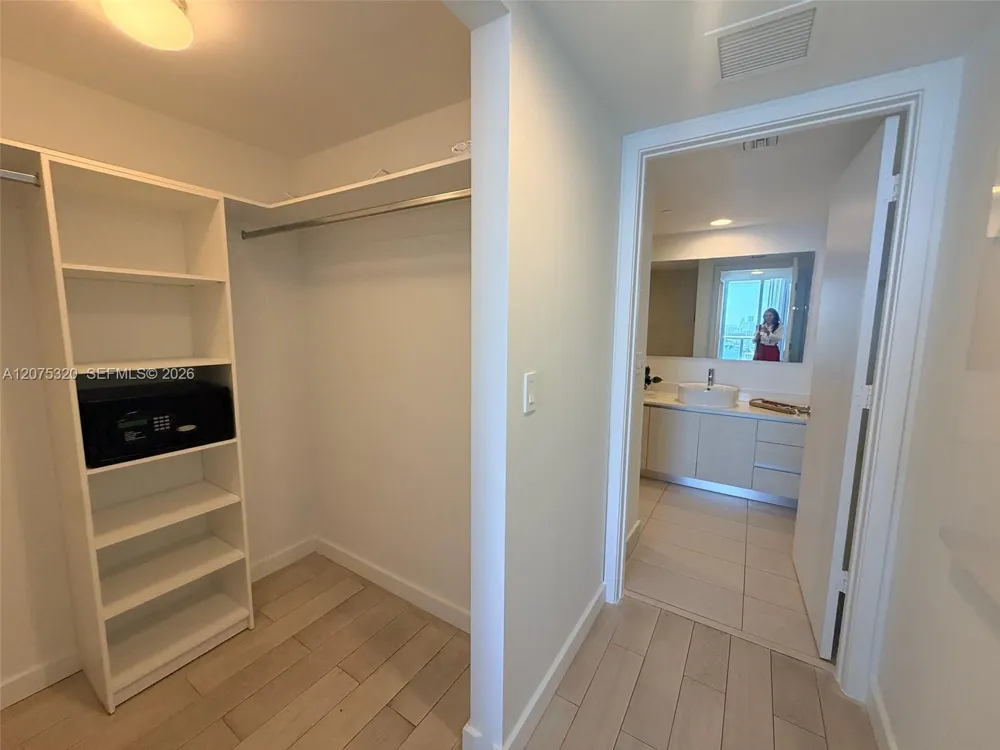 2600 E Hallandale Beach Blvd #T3209 Hallandale Beach, FL 33009