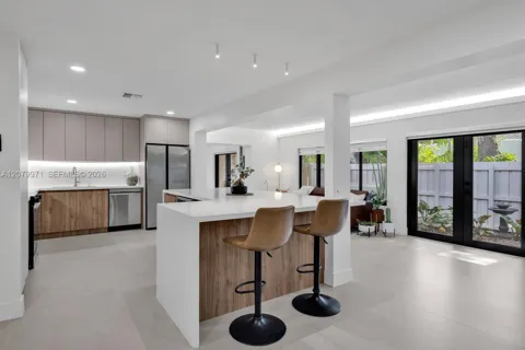 220 NE 105th St