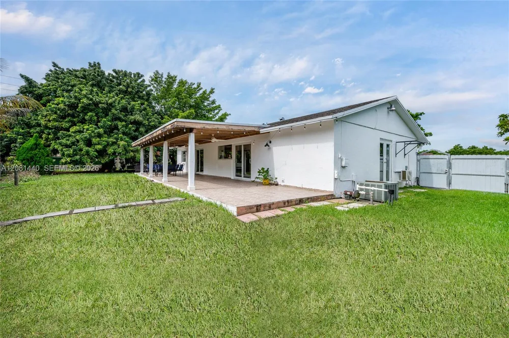 7159 SW 148th Pl Miami, FL 33193