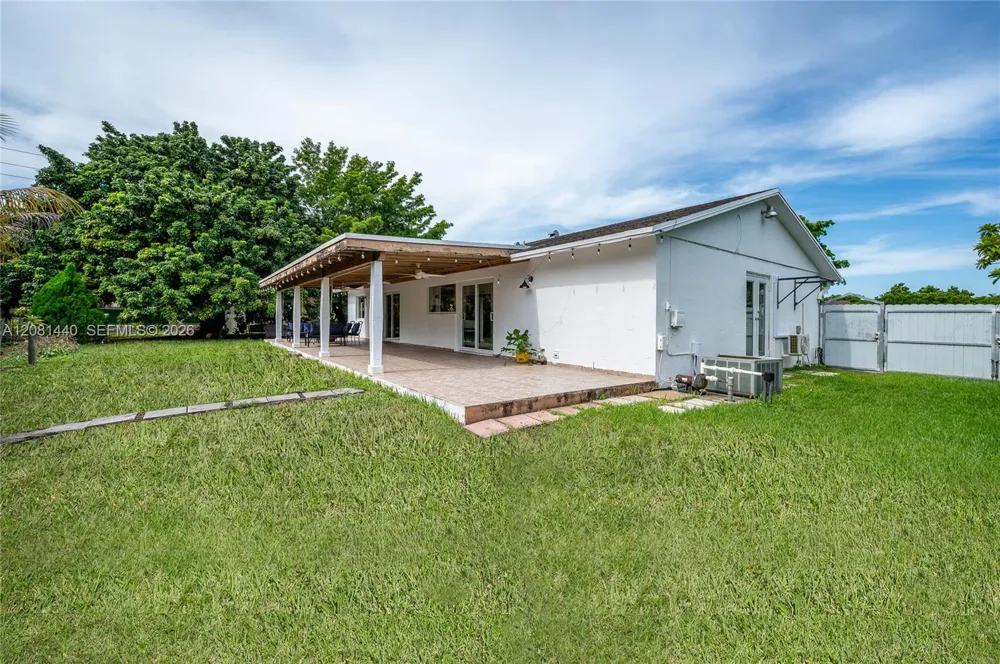 7159 SW 148th Pl Miami, FL 33193