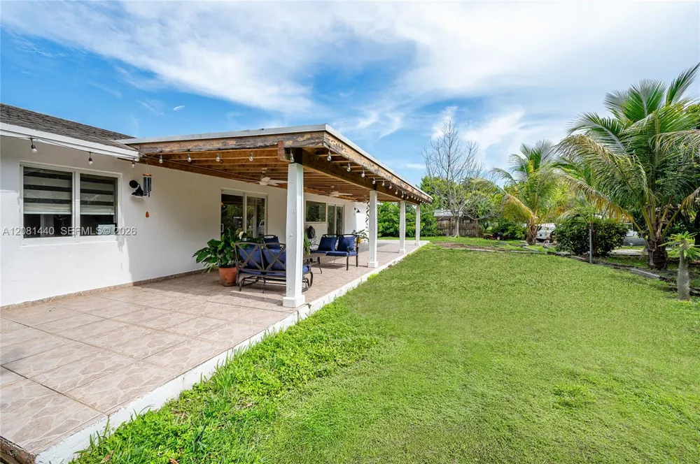7159 SW 148th Pl Miami, FL 33193