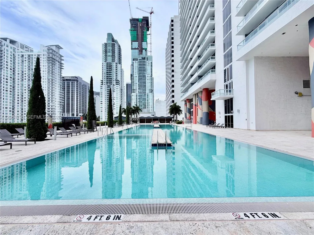 50 Biscayne Blvd #3211 Miami, FL 33132
