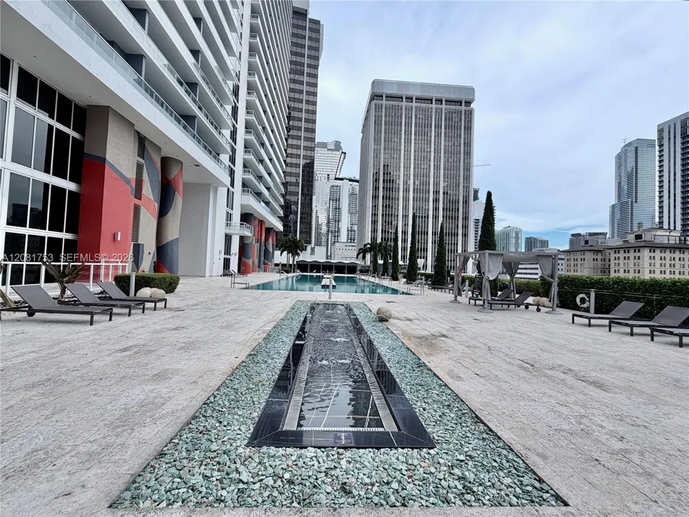 50 Biscayne Blvd #3211 Miami, FL 33132
